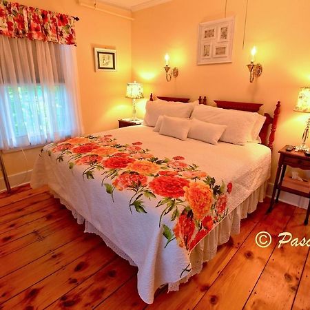 The Red Hook Country Inn, An "Old Rhinebeck" Bed & Breakfast Esterno foto