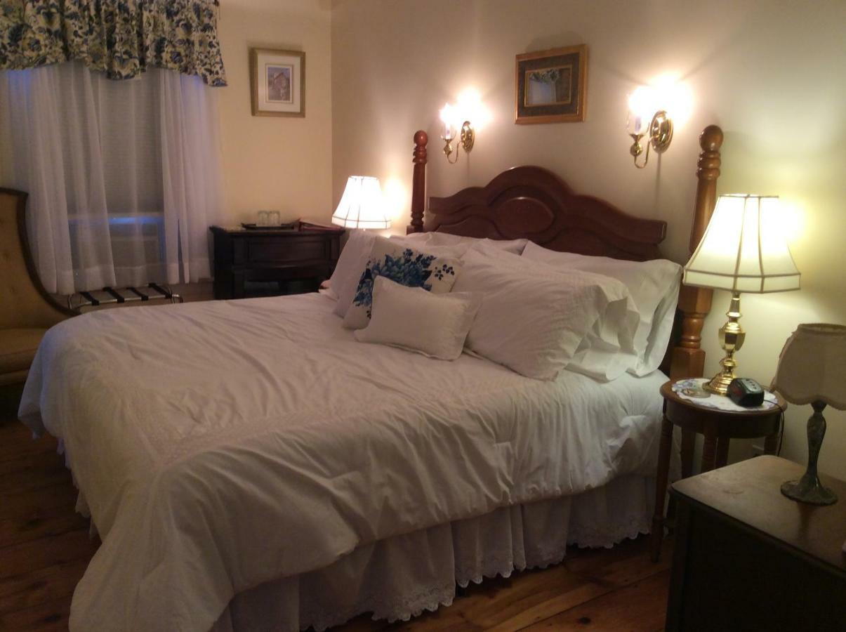 The Red Hook Country Inn, An "Old Rhinebeck" Bed & Breakfast Esterno foto