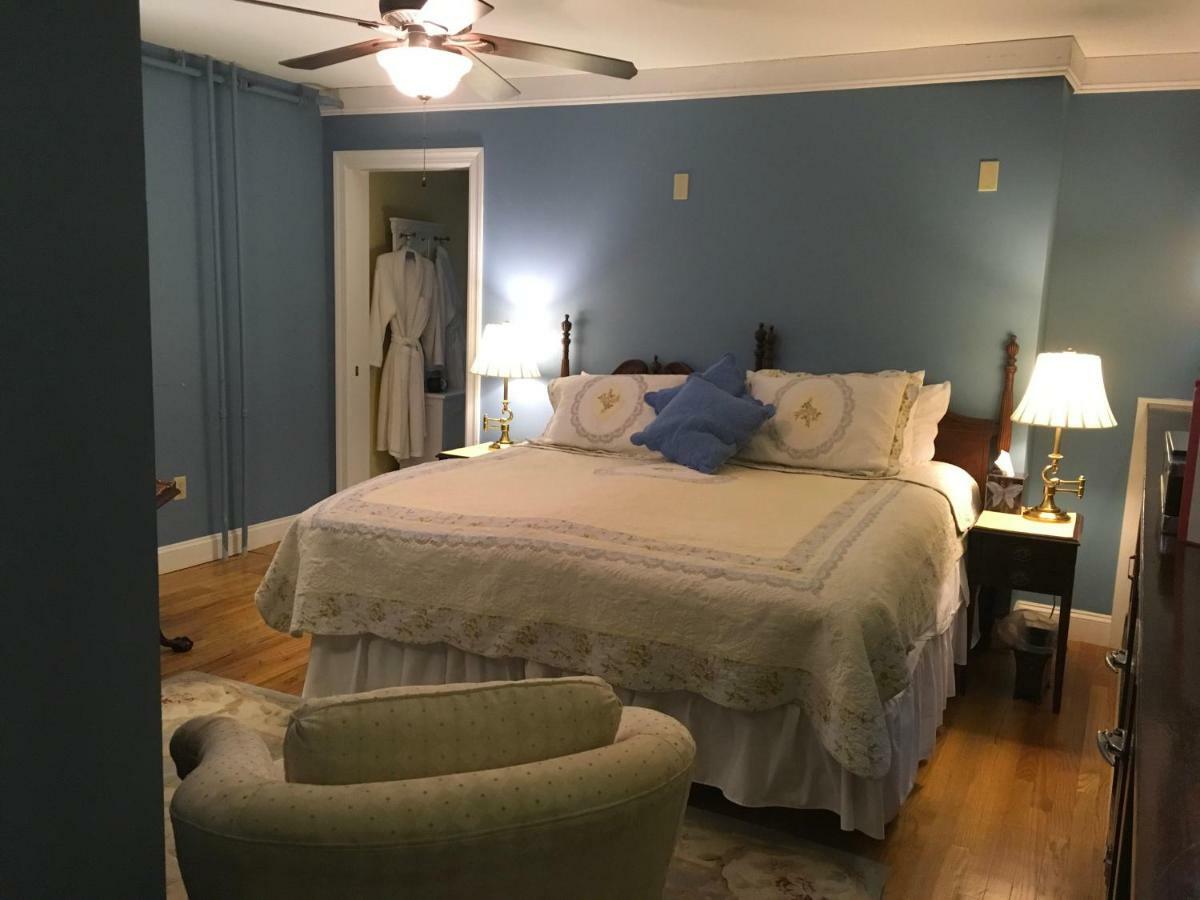 The Red Hook Country Inn, An "Old Rhinebeck" Bed & Breakfast Esterno foto