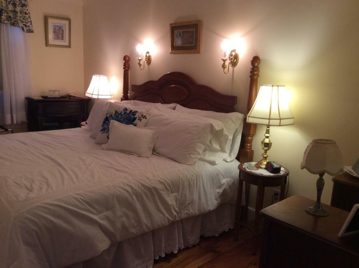 The Red Hook Country Inn, An "Old Rhinebeck" Bed & Breakfast Esterno foto