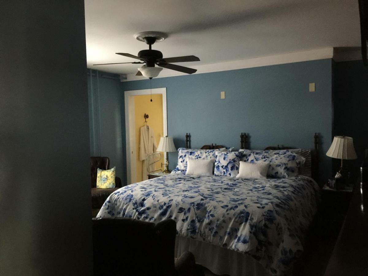 The Red Hook Country Inn, An "Old Rhinebeck" Bed & Breakfast Esterno foto