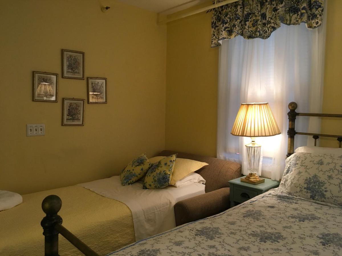 The Red Hook Country Inn, An "Old Rhinebeck" Bed & Breakfast Esterno foto