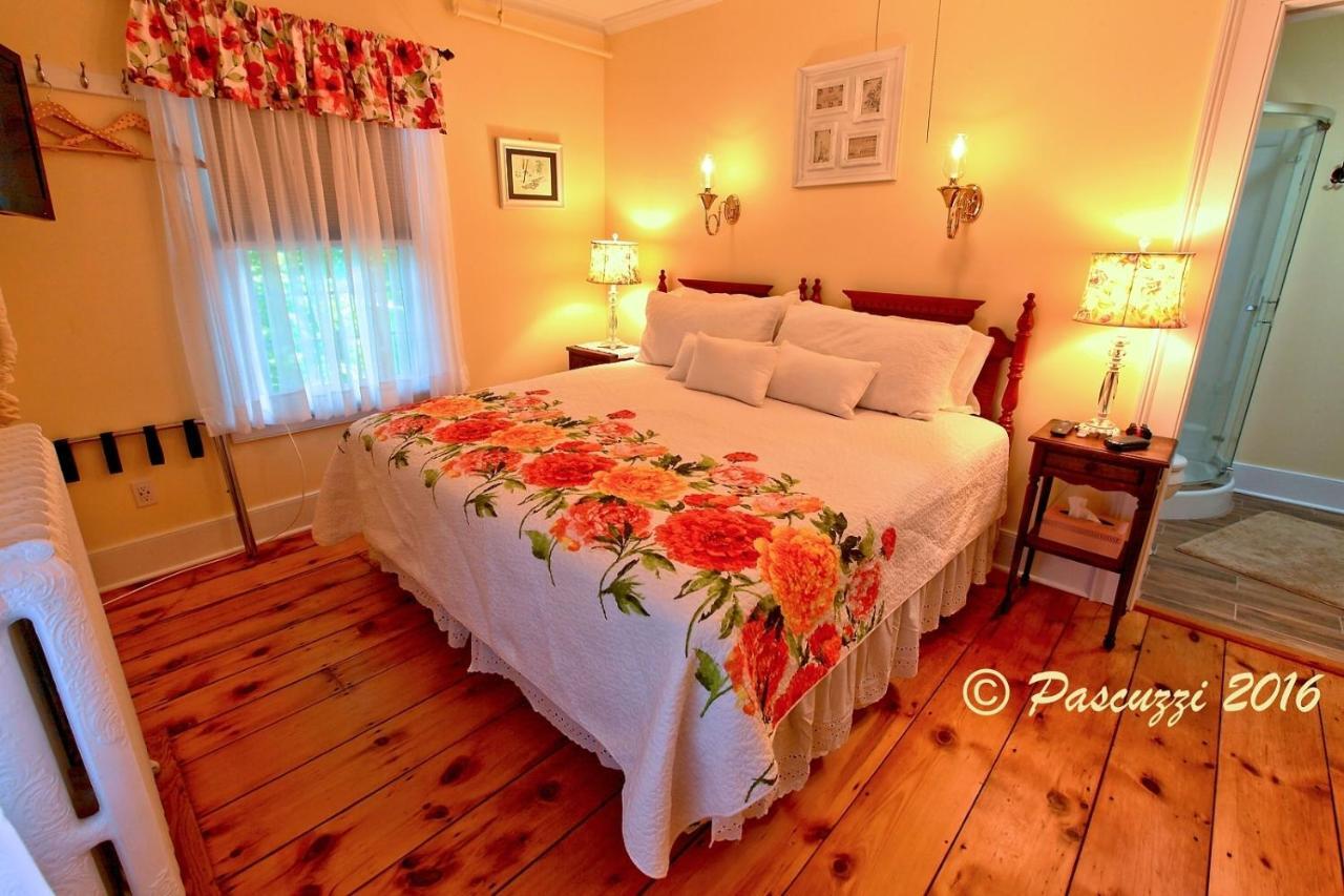 The Red Hook Country Inn, An "Old Rhinebeck" Bed & Breakfast Esterno foto